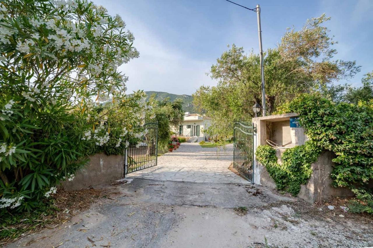 Villa Adonis Halikounas Exteriör bild